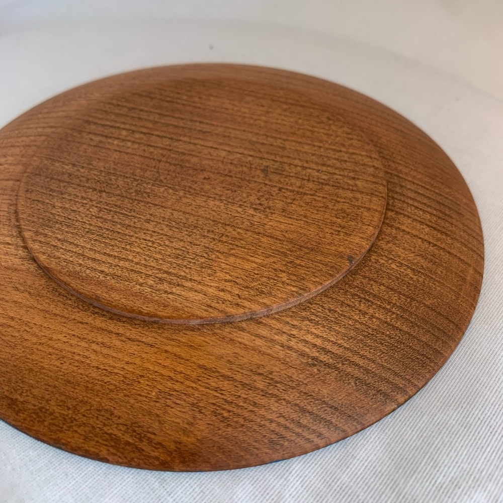 ✨SOLD✨Hand painted Round Wooden Flower Plate - Picture 4 of 4